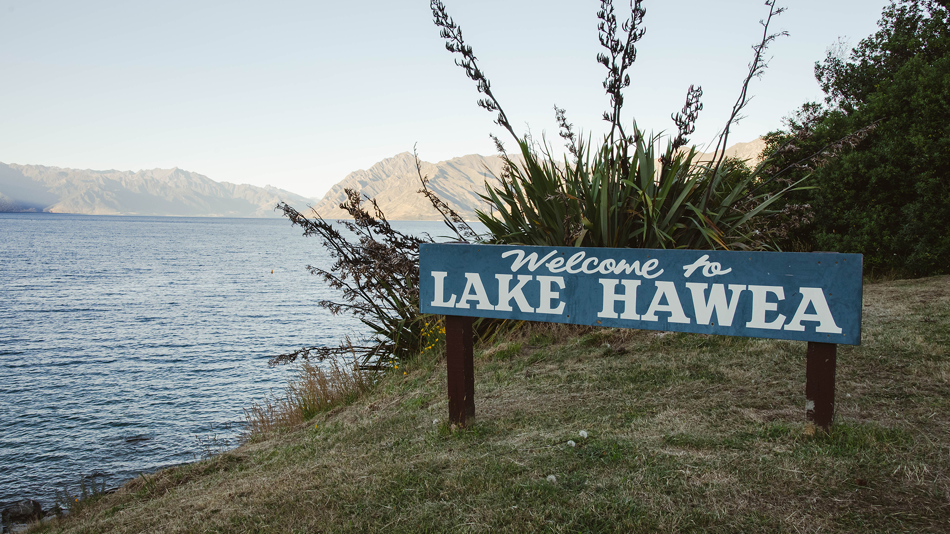 Lake Hawea sign