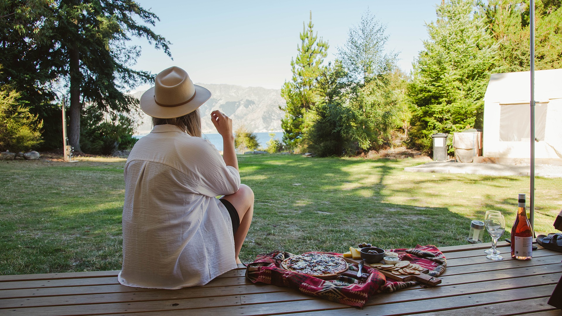 Guest with picnic